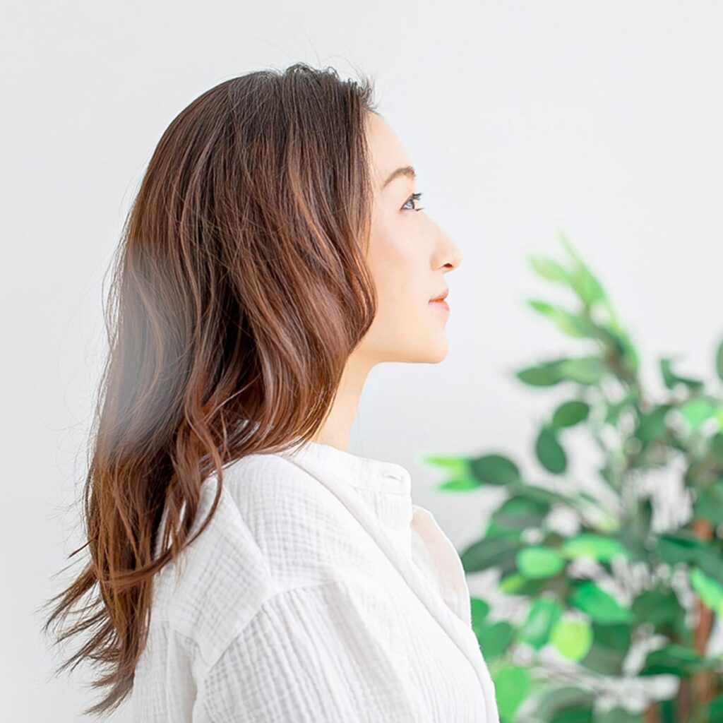 女性の横顔